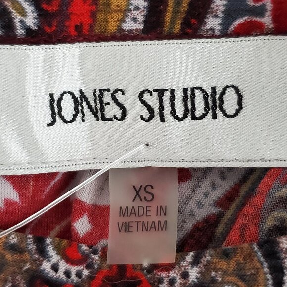 Jones Studio Red Pullover 3/4 Sleeve Paisley Top With Cutouts NEW NWT Size XS - Picture 10 of 14